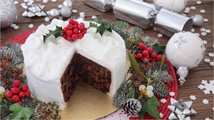 Create the best Christmas Bakes with Kells