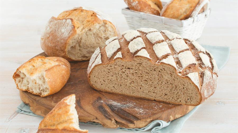 Efficient and effective compensation for fluctuating flour quality